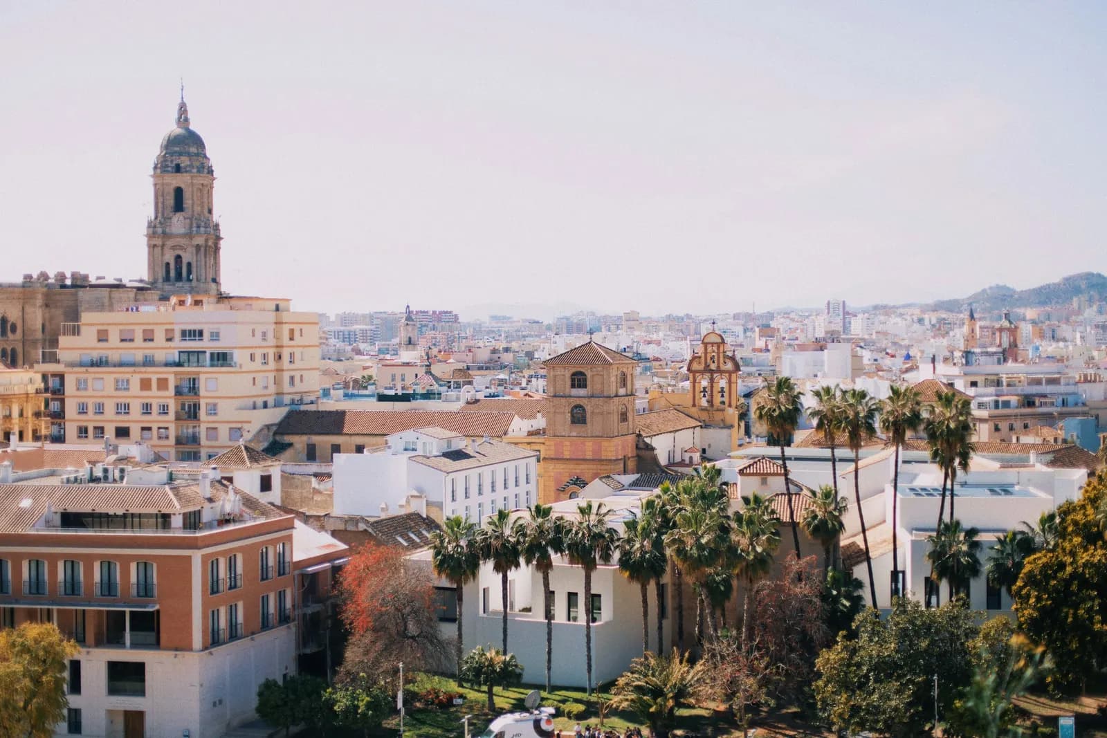 Vista de Málaga con la catedral y el centro histórico